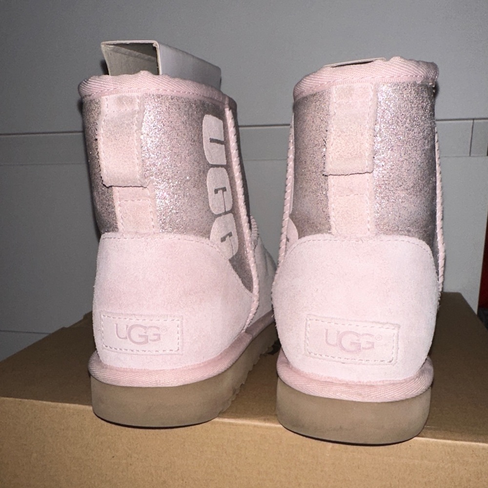 UGG minis - Picture 4 of 4